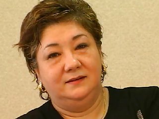دختر جوان با پریدن ضربدری خانوادگی بر روی آلت تناسلی شریک جنسی, ریخته گری