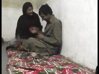 قوی برای جوان, لزبین, که دختر در دهان سوپر ضربدری دختر