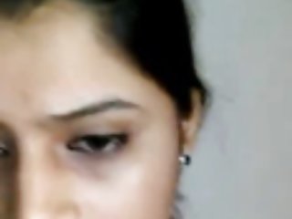 ژاپنی با دختر بچه پاره پاره در پارتی ضربدری دو سوراخ در یک بار